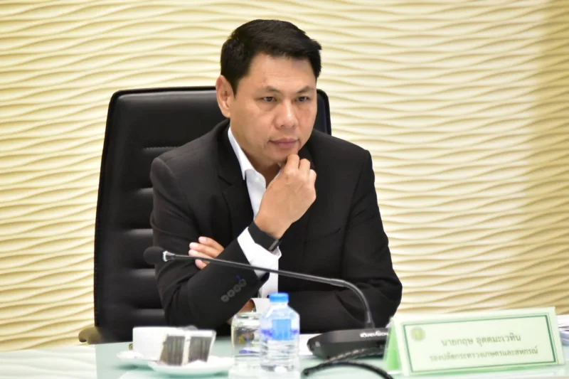 นายกฤษ อุตตมะเวทิน รองปลัดกระทรวงเกษตรและสหกรณ์ เป็นประธานการประชุมศูนย์ติดตามและแก้ไขปัญหาภัยพิบัติด้านการเกษตรเรื่องน้ำท่วม ครั้งที่ 3/2569