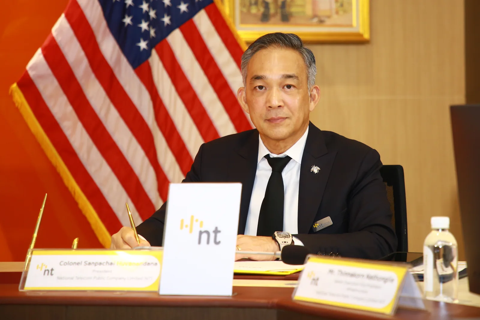 พันเอก สรรพชัยย์ หุวะนันทน์ ในพิธีลงนามกับ USTDA