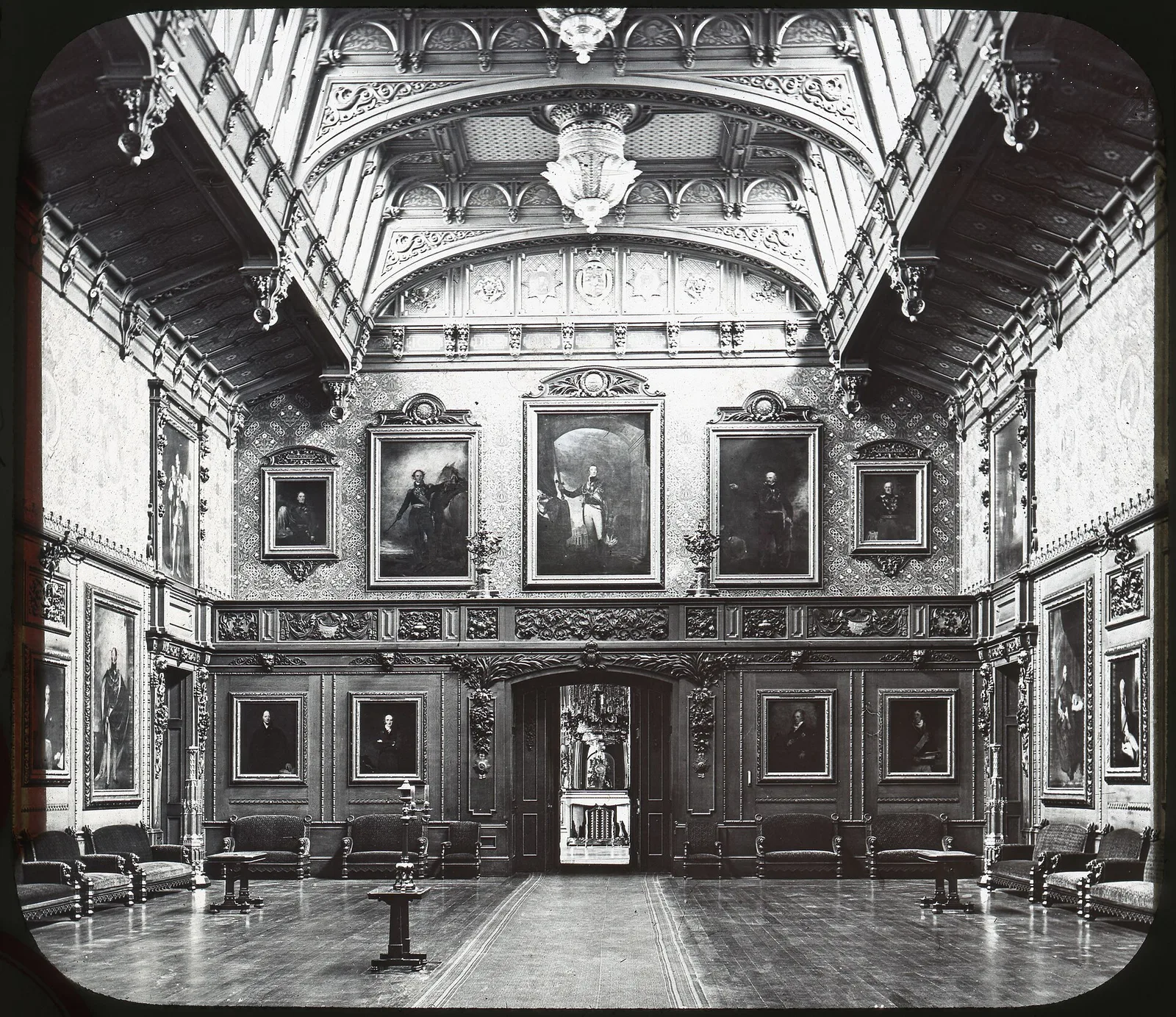 ห้อง Waterloo Chamber ปราสาทวินด์เซอร์ ภาพถ่ายปี 1913