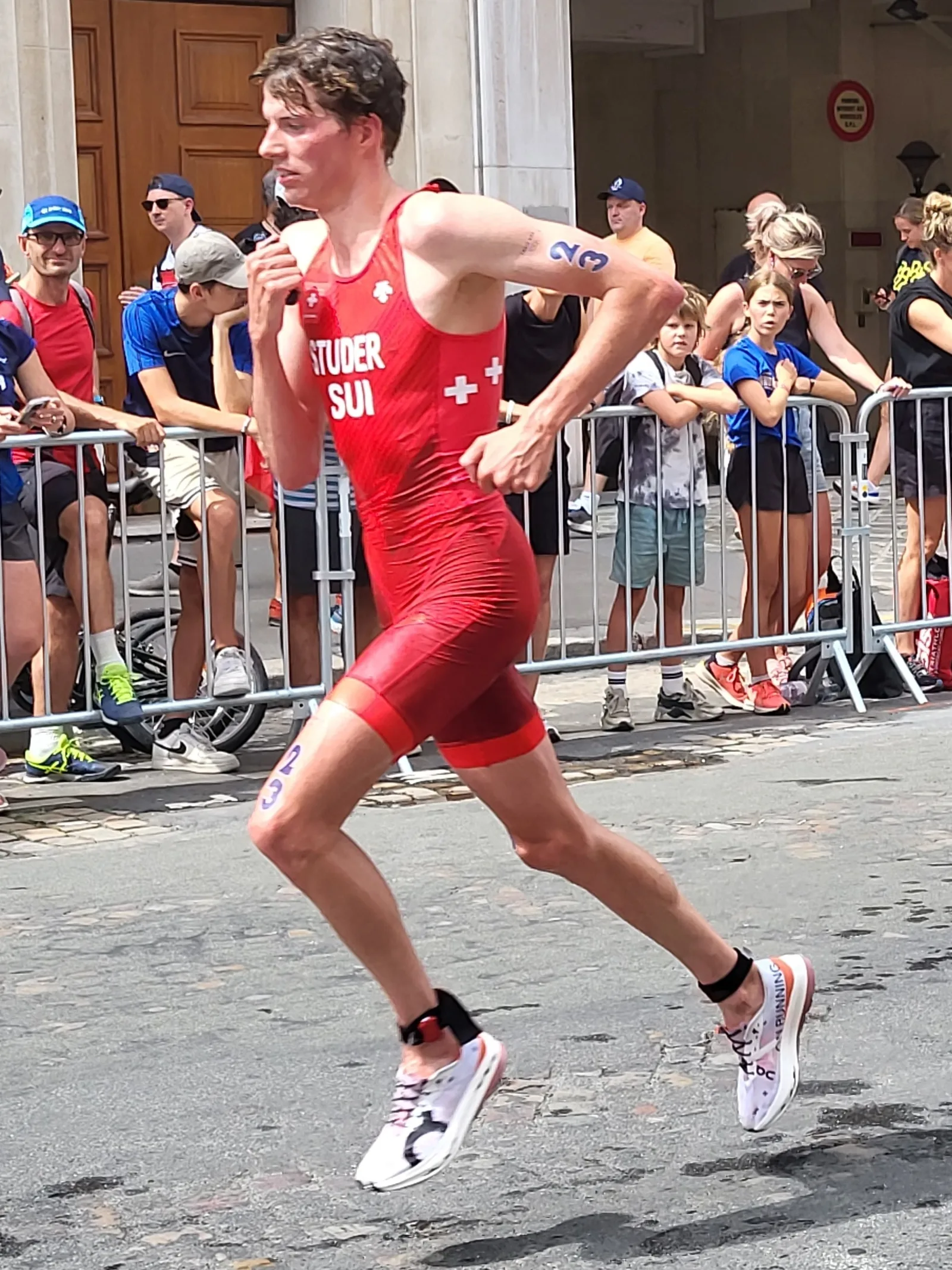 Max Studer ตัวเต็ง World Triathlon Cup Tongyeong 2026 ในชุดไตรกีฬาทีมชาติสวิตเซอร์แลนด์ที่โอลิมปิกปารีส 2024